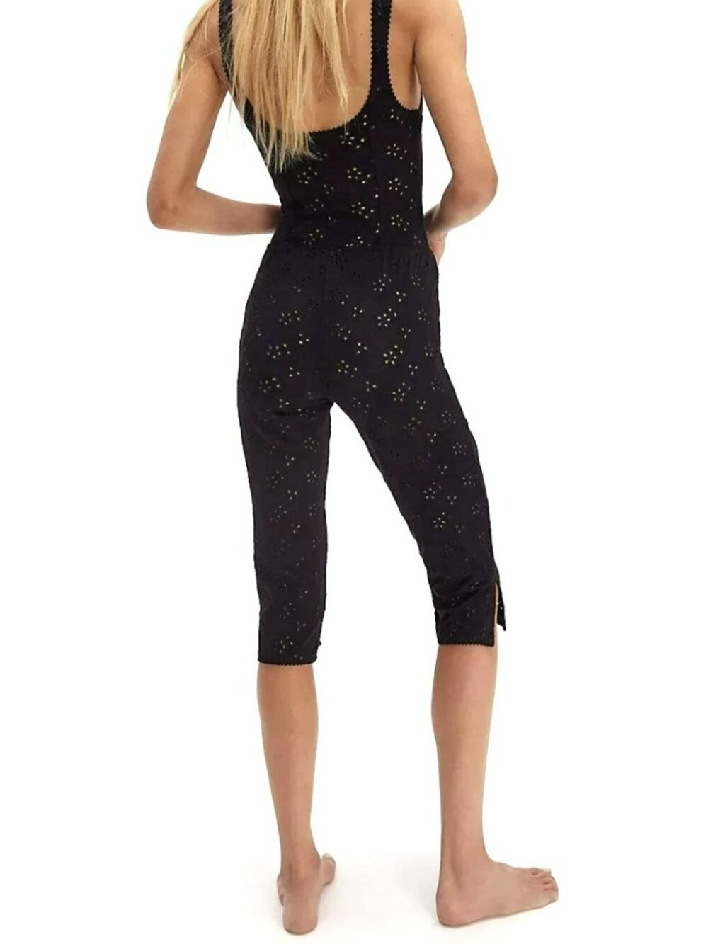 Free People Black Eyelet Bloom Capri Pants Pull On New - Picture 2 of 10